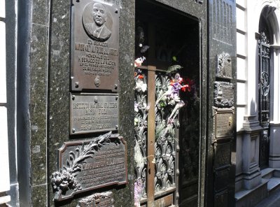 This one needs no introduction - it is the Familia Duarte tomb.