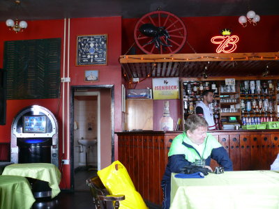 And Jim of course needed to try the local beer. (Boddington's I believe it was)