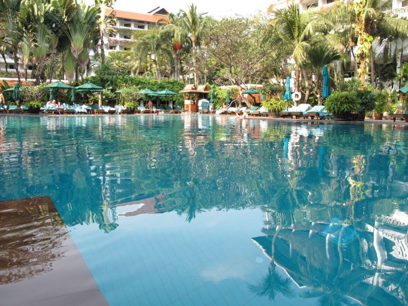 Anantara Bangkok Riverside Pool