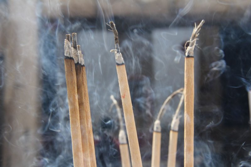 Wat Kalayanamit Incense Sticks