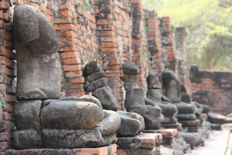 Wat Phra Mahathat headless Buddhas