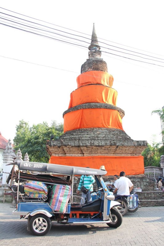 Chiang Mai Tuk Tuk and Stupa