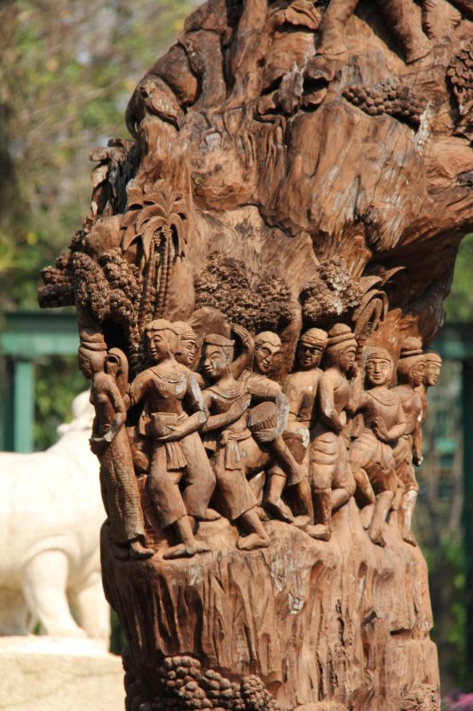 Chiang Mai Zoo Wood Carving