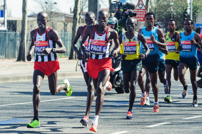 Elite Men Runners At Mile 4