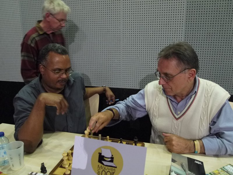 Bourgeois black and whites, pawn to queen four