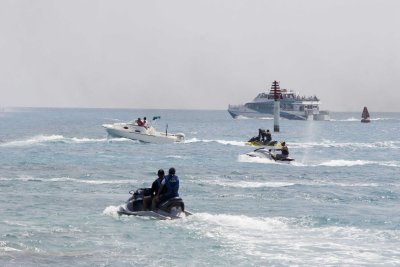 Jet ski spectators