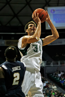 121223_East_Tennessee_State-018_S1U8878is.jpg