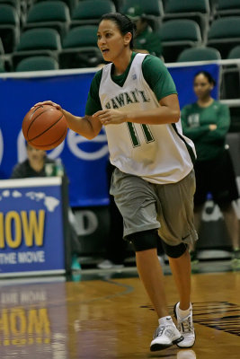 130113_Alumnae-004_S1U1720is.jpg