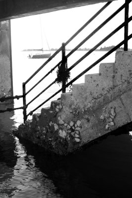 De l'ouvrage vers le large