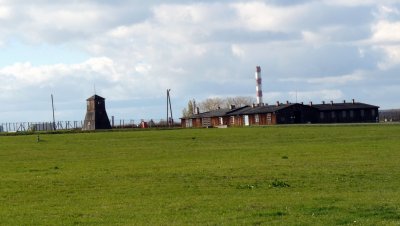 IS_P1260974x.jpg