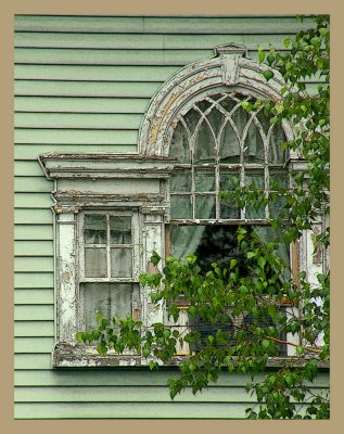Fanieul Street Window