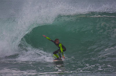 Surfer at Longreef 