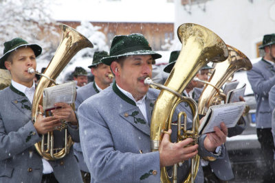 Band close 5973.jpg