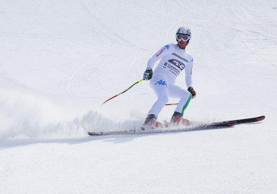 Skier 7722.jpg