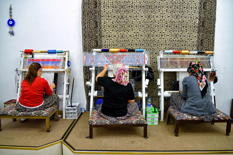 Master Carpet Weaver