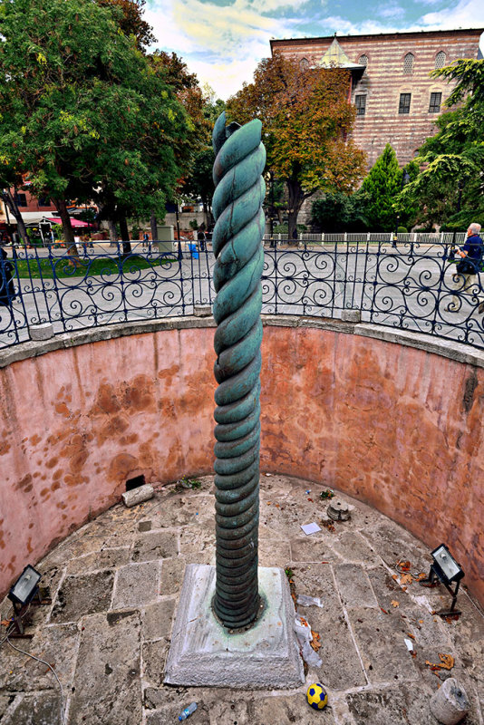 Serpent Column