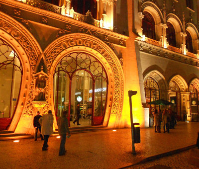 Starbucks at Rossio - central Lisbon