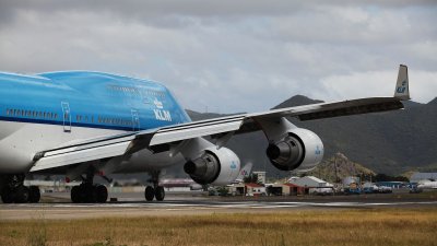 Ready for take-off, St. Maarten