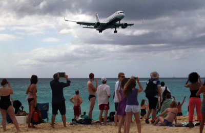 US Air 757 landing in St. Maarten