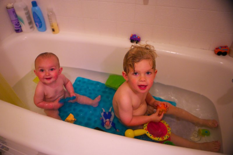 Will and Wyatt in Bathtub S.jpg