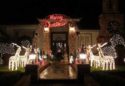 Christmas Lights in Bakersfield - Canon S 90.jpg