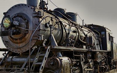 vintage-steam-locomotive.jpg