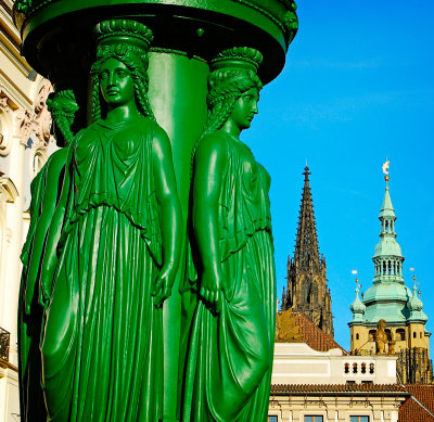 statue in green