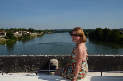 Barging over the Garonne