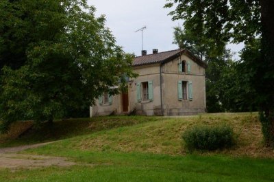 Lockkkeepers cottage