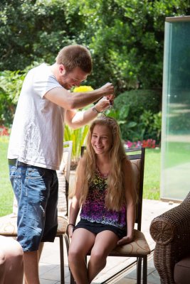 Nick trying out the head scratcher on Paula
