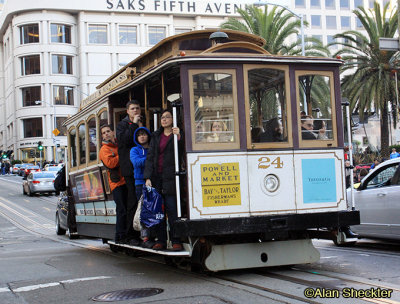 DECEMBER 29: Cable car at Union Square