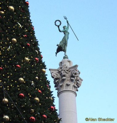 Union Square Christmas tree and 100-plus-year-old Victory Statue