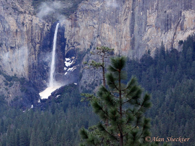 Bridalveil Falls from Tunnel View, late afternoon