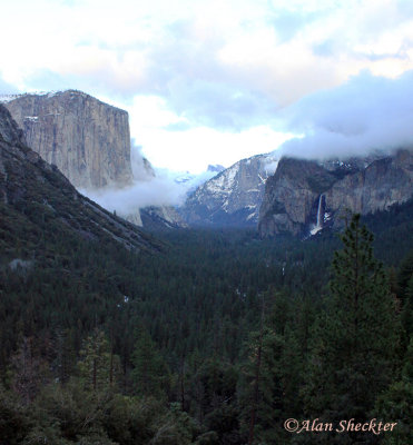 Yosemite Valley from Tunnel View, late afternoon