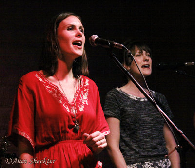 The Railflowers' Beth and Hannah Knight