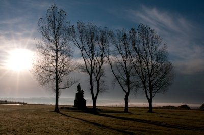 014 Memorial at sunrise.jpg