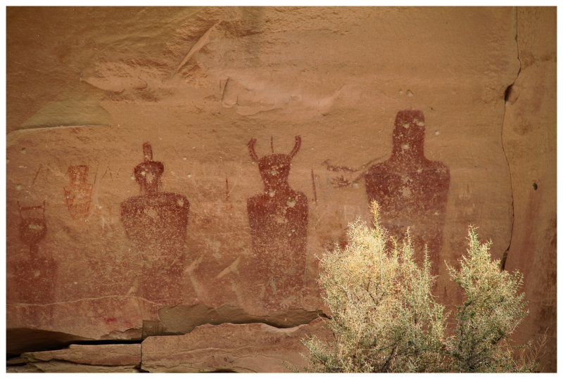 Sego Canyon pictographs