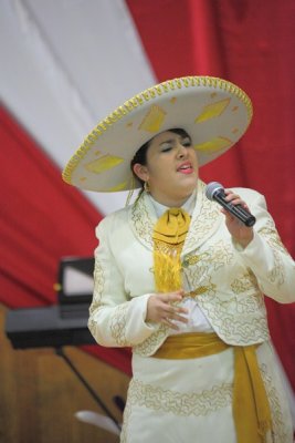 SeorDeLosMilagros_21Oct2012_0248 [400x600].JPG