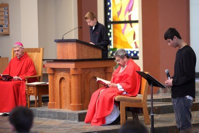 OLG_GoodFridayService_29Mar2013_0015 [800x533].JPG