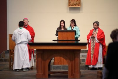 OLG_GoodFridayService_29Mar2013_0016 [800x533].JPG