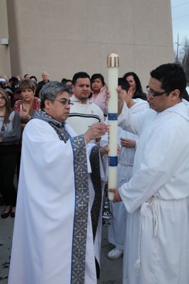 OLG_EasterVigil_30Mar2013_0011 [400x600].JPG