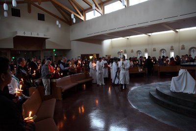 OLG_EasterVigil_30Mar2013_0016 [800x533].JPG