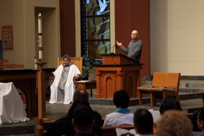 OLG_EasterVigil_30Mar2013_0034 [800x533].JPG