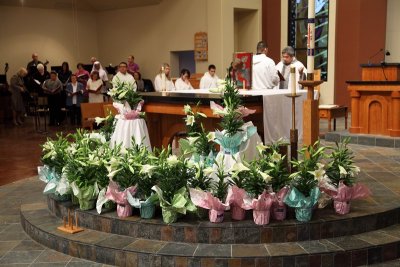 OLG_EasterVigil_30Mar2013_0049 [800x533].JPG