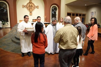 OLG_EasterVigil_30Mar2013_0080 [800x533].JPG