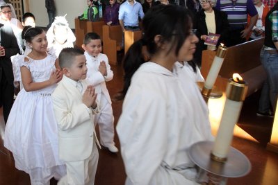 OLG_FirstCommunion_1130_14Apr2013_0032 [800x534].JPG