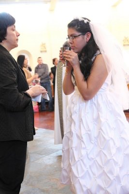 OLG_FirstCommunion_1130_14Apr2013_0056 [400x600].JPG