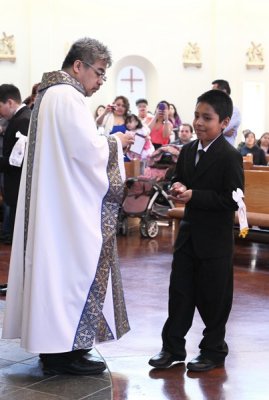 OLG_FirstCommunion_1130_14Apr2013_0058 [403x600].JPG