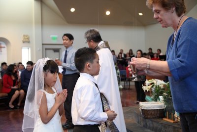 OLG_FirstCommunion_1730_14Apr2013_0116 [800x533].JPG