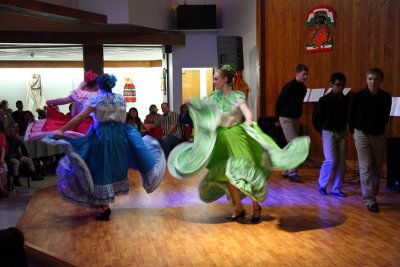 LumenChristi_CincoDeMayo_FundRaiser_27Apr2013_0092 [800x533].JPG